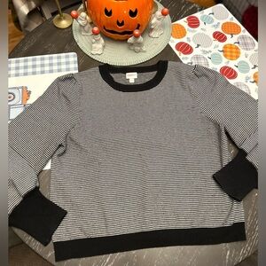 Beautiful 2X LuLaRoe black/white striped sweater.  She’s a beauty!